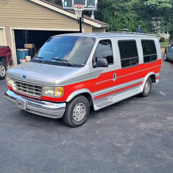 Ford-E-150-1993