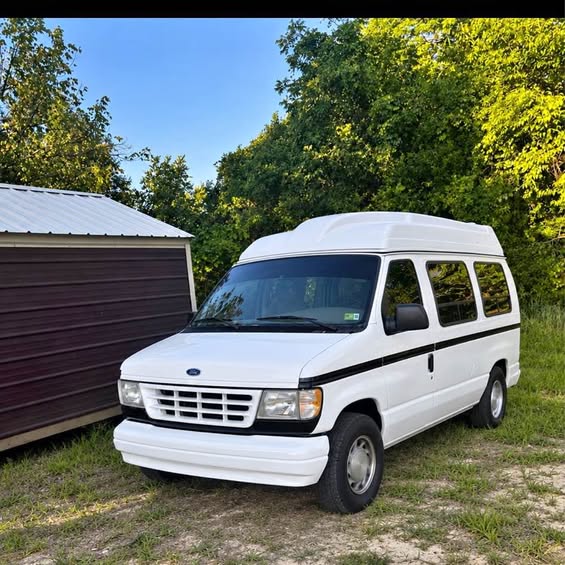 Ford-E-150-1995