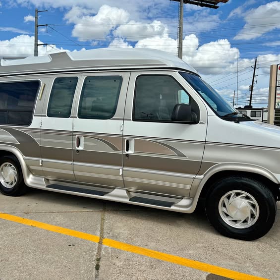 Ford-E-150-1995