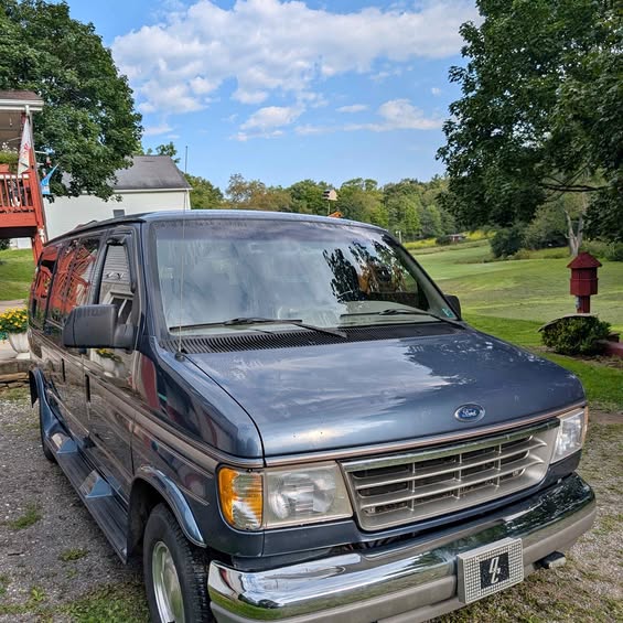 Ford-E-150-1996
