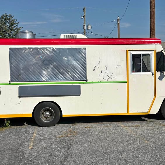 Ford-E-350-1983