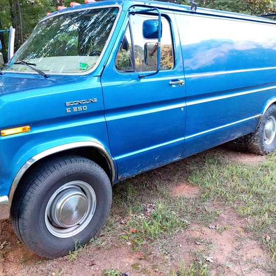 Ford-E-350-1984