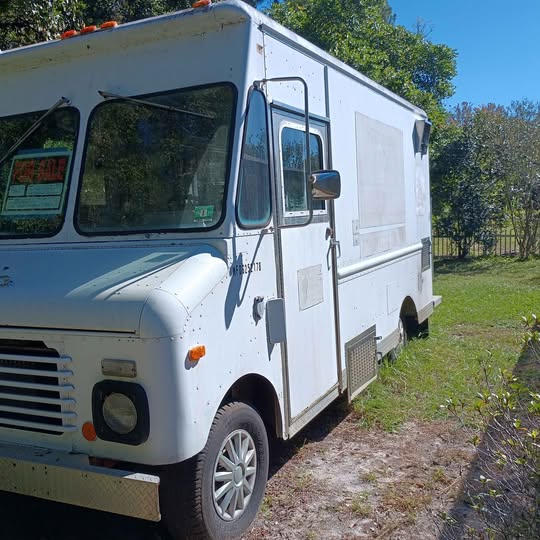 Ford-E-350-1987