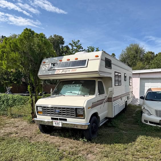 Ford-E-350-1988