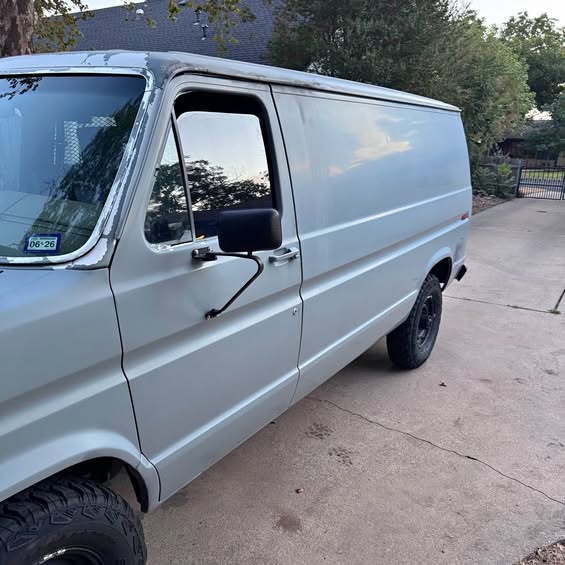 Ford-E-350-1989
