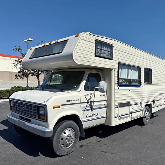 Ford-E-350-1990