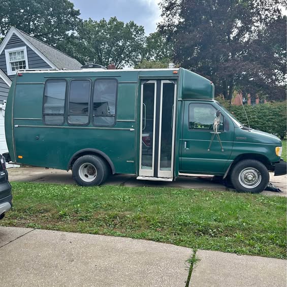 Ford-E-350-1995