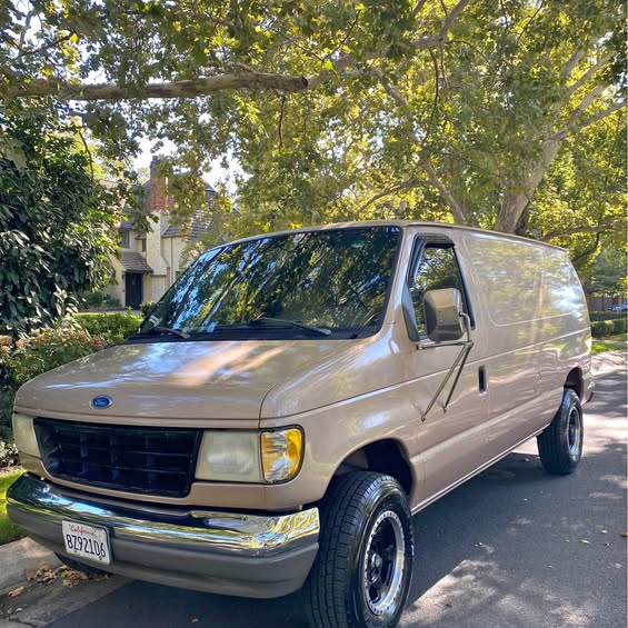 Ford-E-350-1996