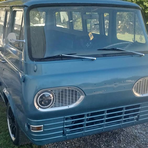 Ford-Econoline-1963