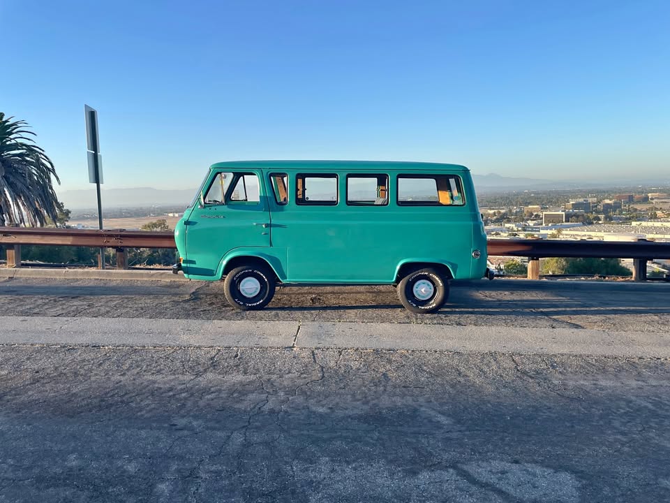 Ford-Econoline-1966