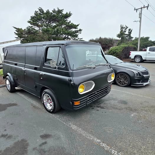 Ford-Econoline-1967