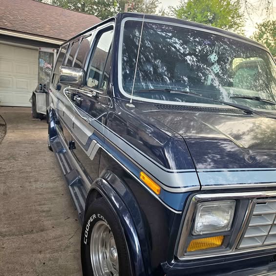 Ford-Econoline-1991