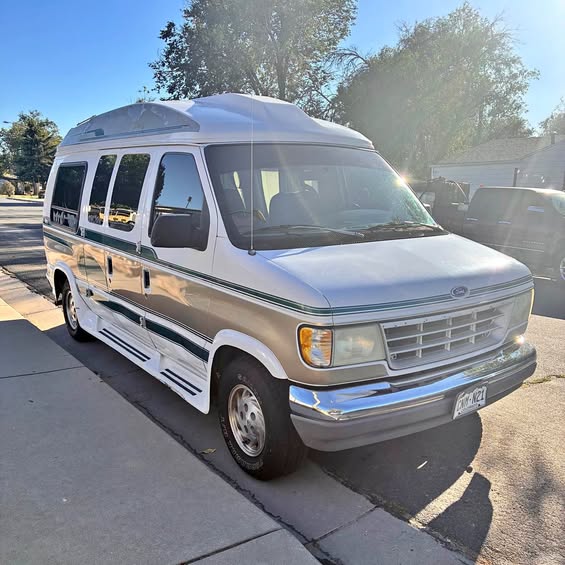 Ford-Econoline-1993