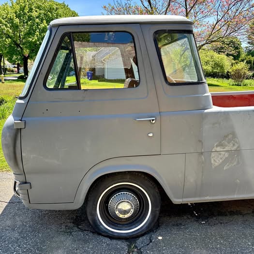 Ford-Econoline-5-window-pickup-1964