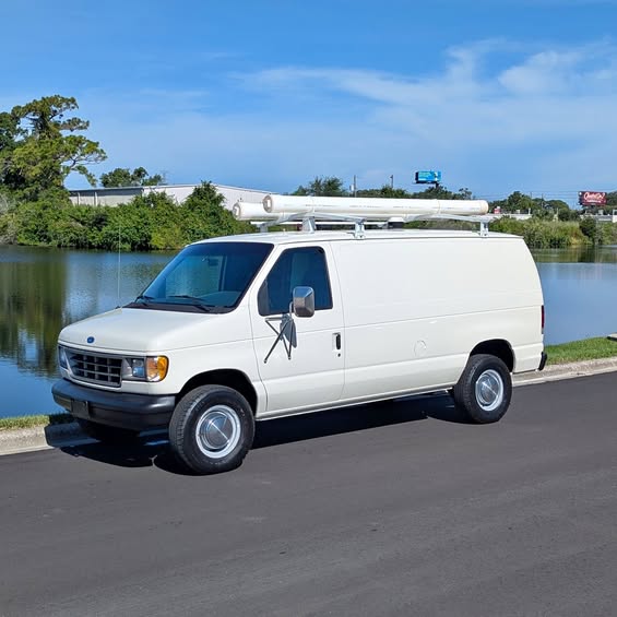 Ford-Econoline-e-350-super-duty-1996