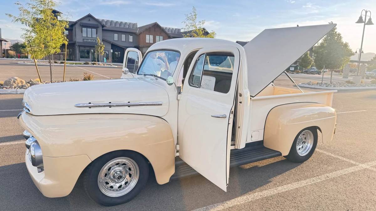 Ford-F-1-1951-Brown