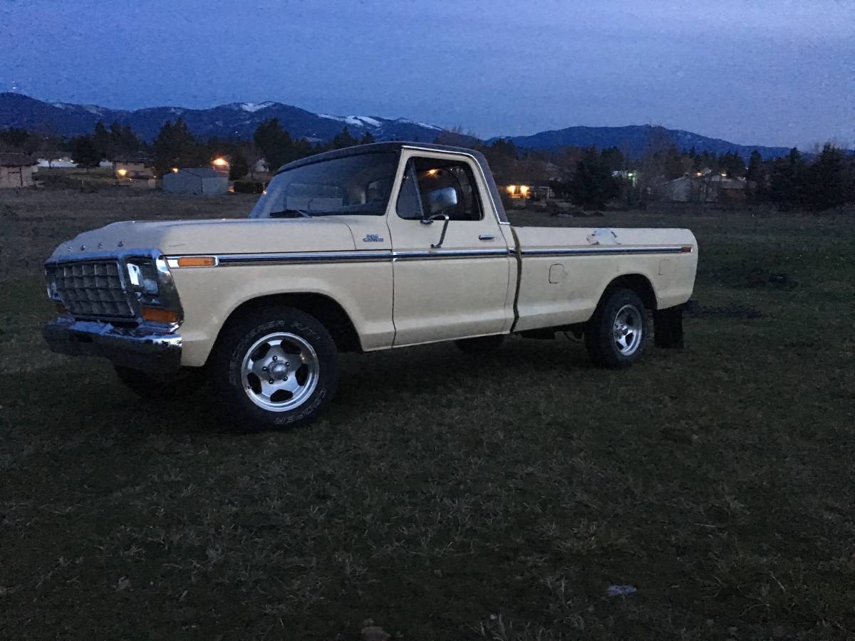 Ford-F-150-1979-Yellow
