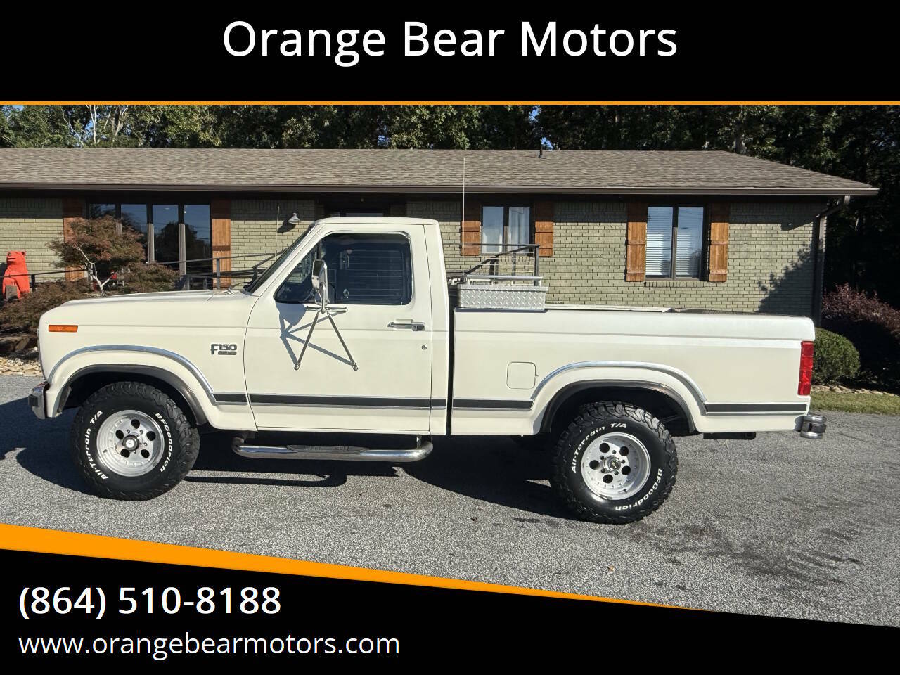 Ford-F-150-1983-White-Tan