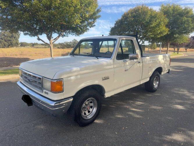 Ford-F-150-1987-White