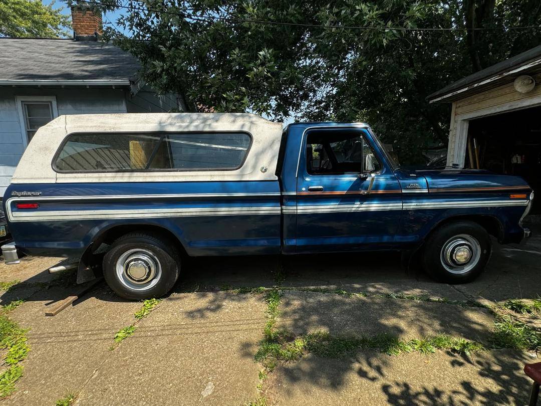 Ford-F-250-1979-Blue