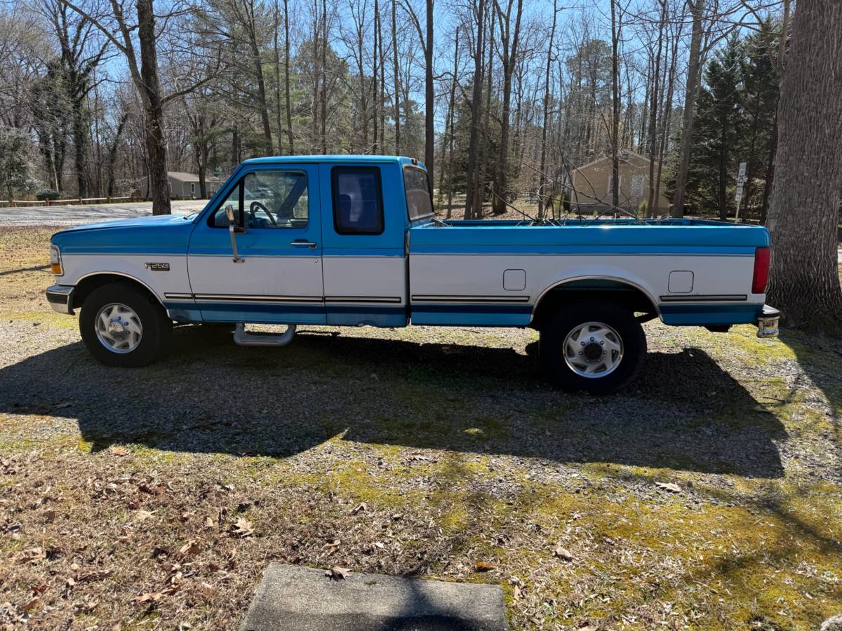Ford-F-250-1995-Blue