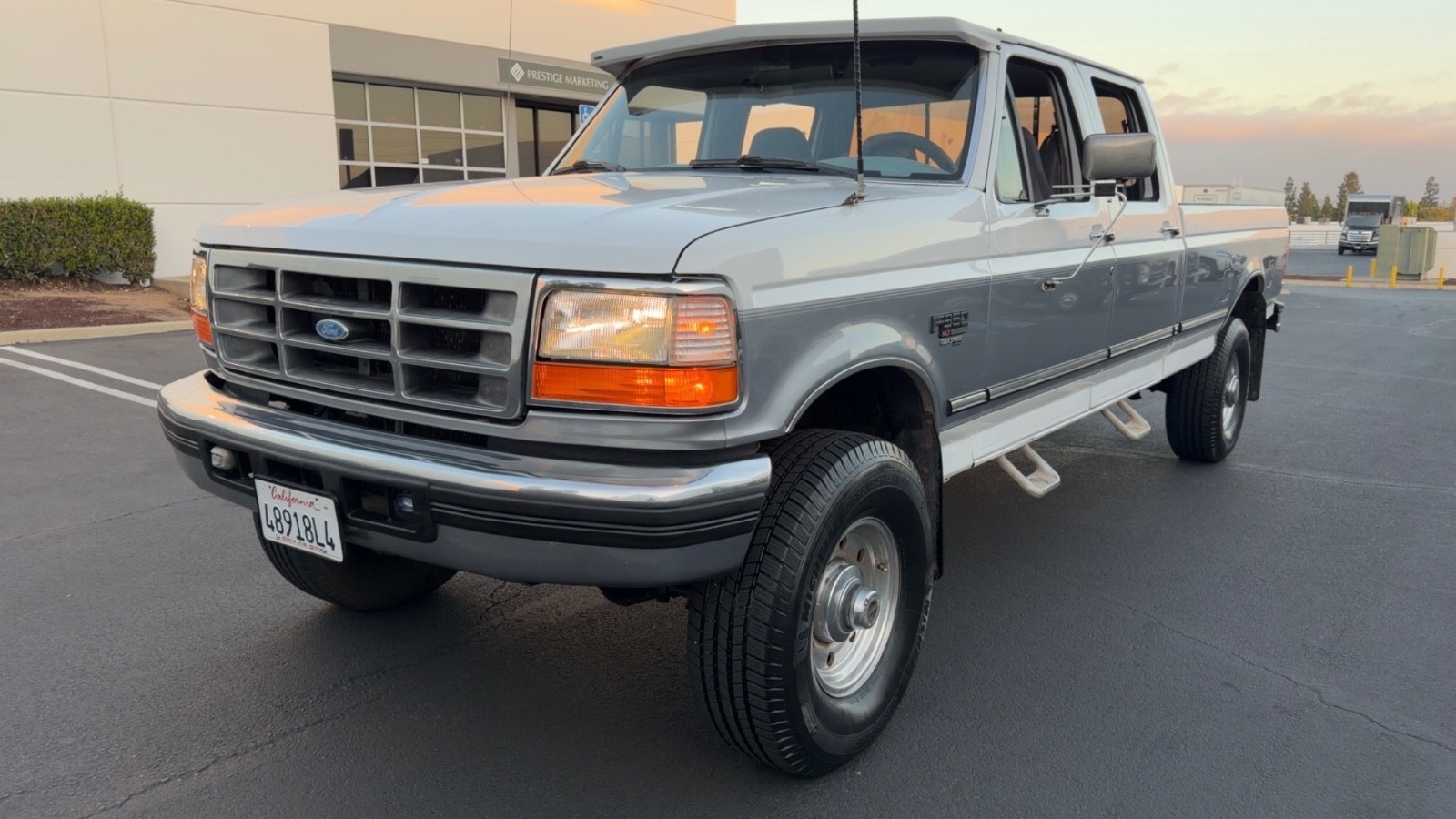 Ford-F-350-1997-Crew-Cab-Pickup