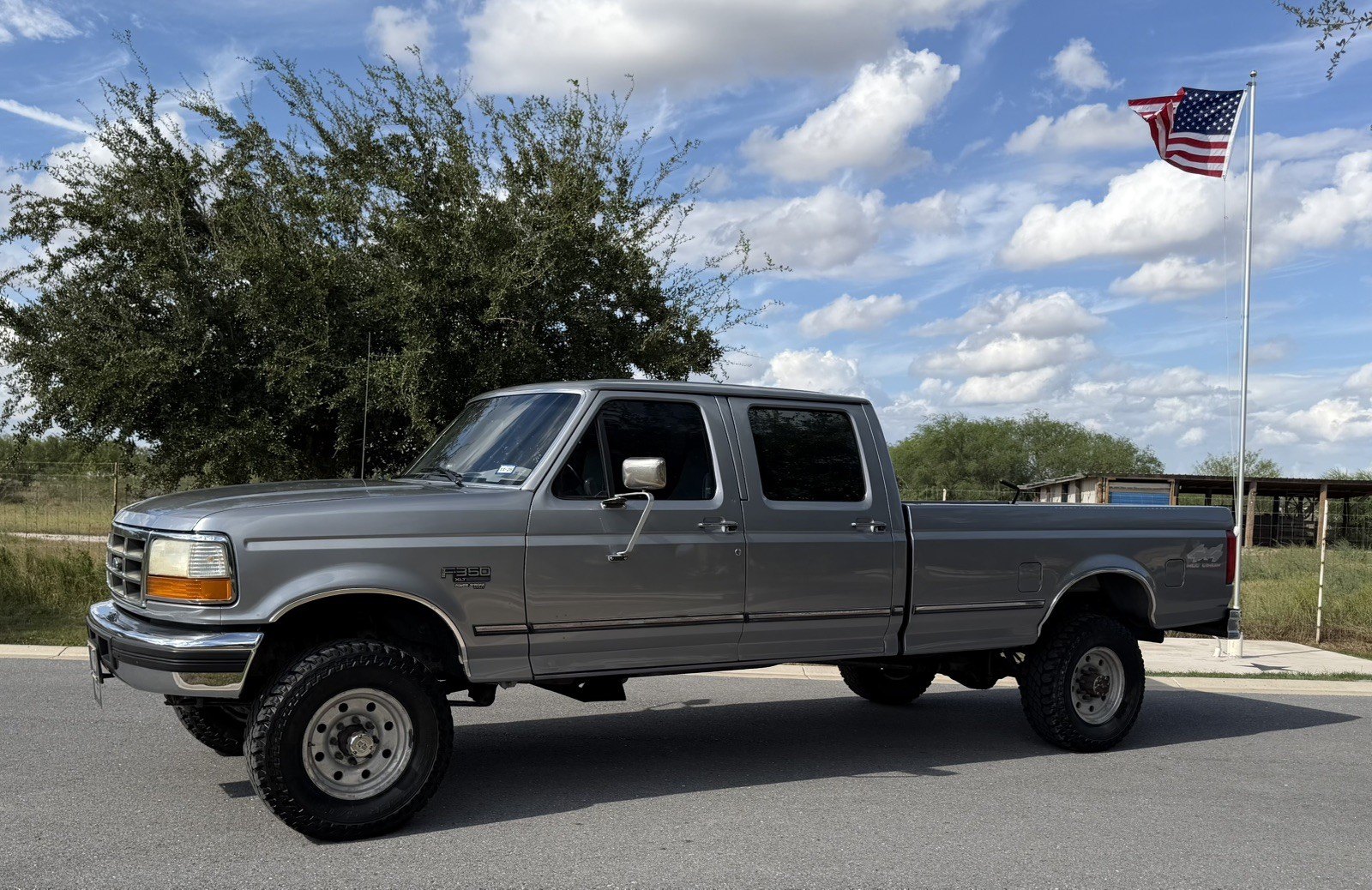 Ford-F-350-1997-Crew-Cab-Pickup-Gray