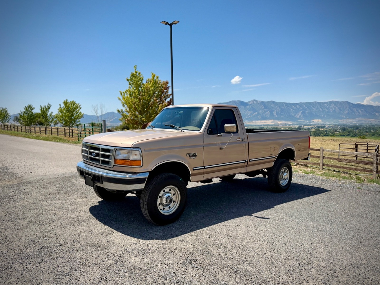 Ford-F-350-1997-Standard-Cab-Pickup-Tan