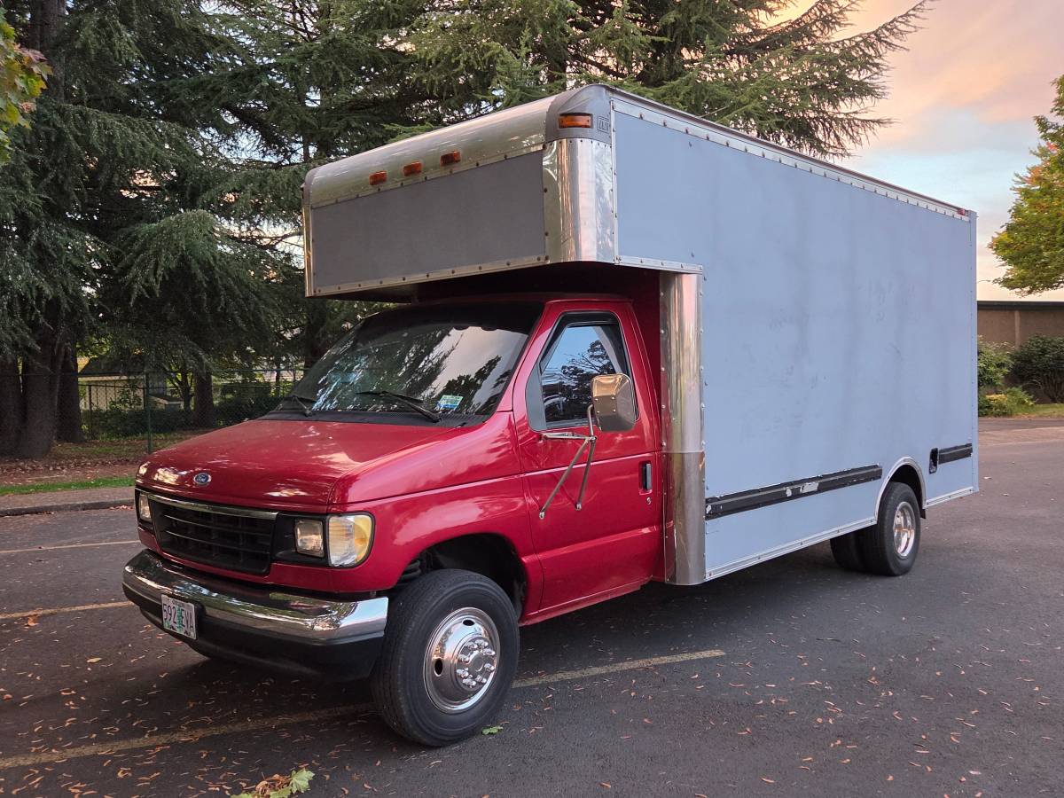 Ford-F-350-box-van-1993-Red