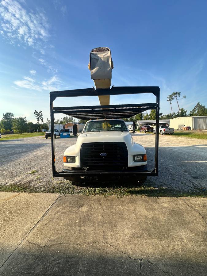 Ford-F-800-bucket-truck-1995-White