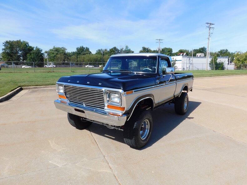 Ford-F150-ranger-xlt-1979-Black-amp-Silver-Black