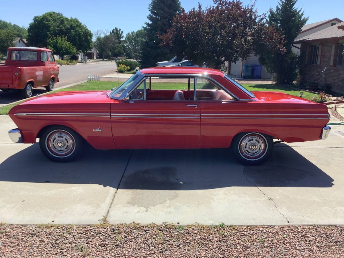 Ford-Falcon-1965