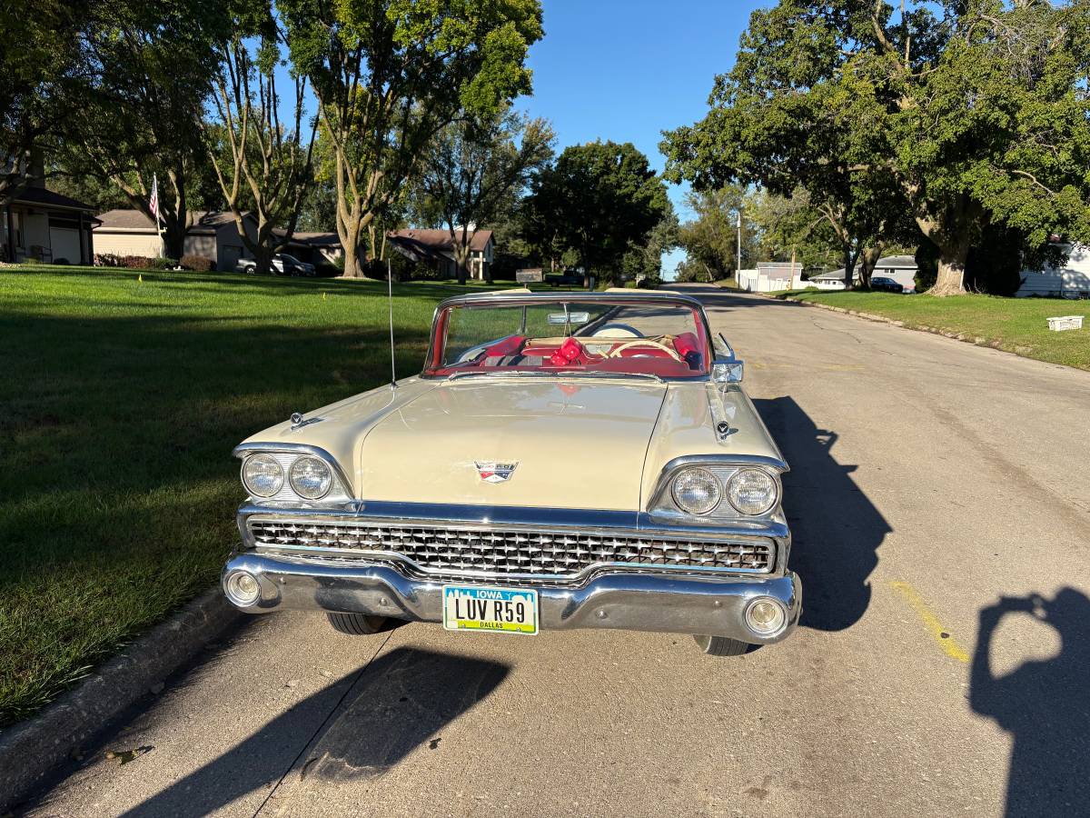 Ford-Galaxie-500-1959-White