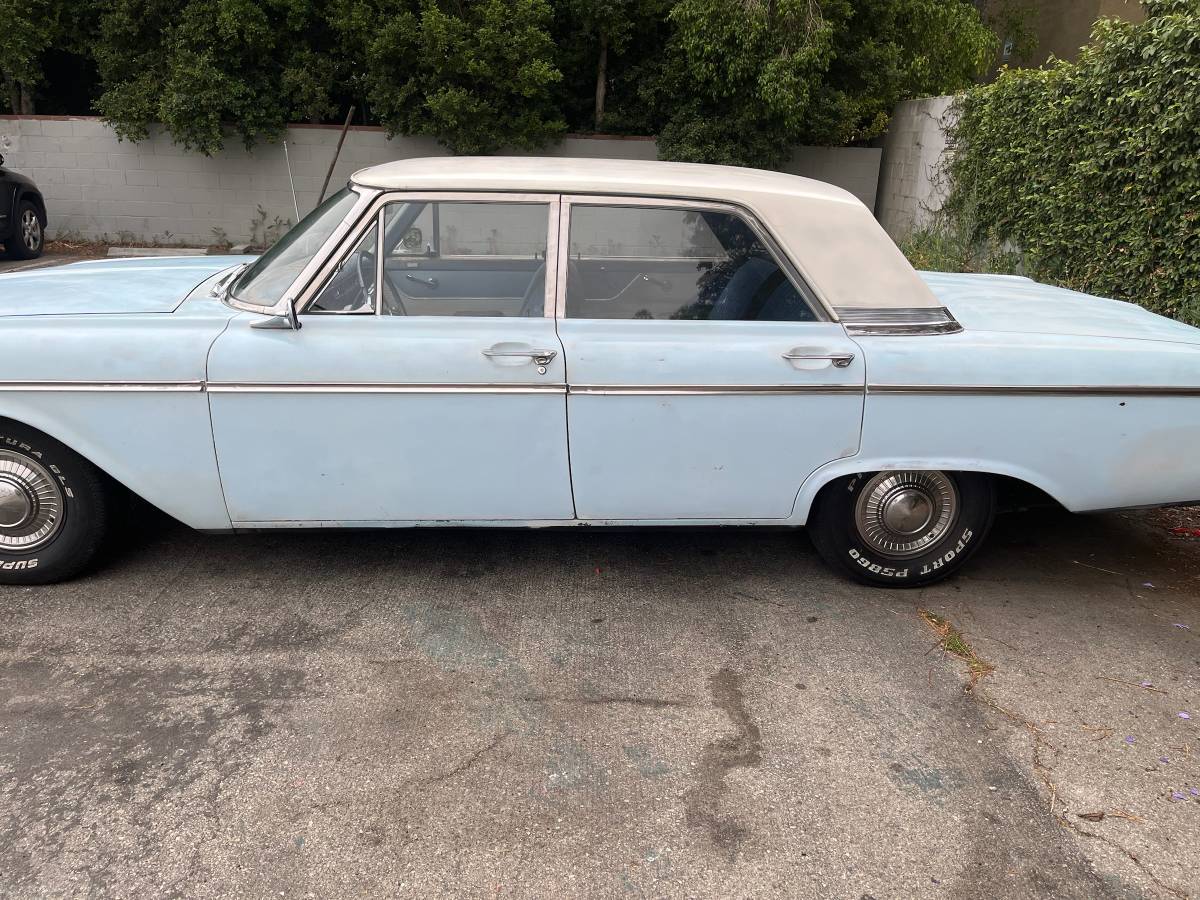 Ford-Galaxy-1962-Blue