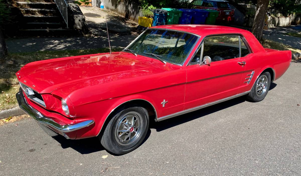 Ford-Mustang-1966-Red