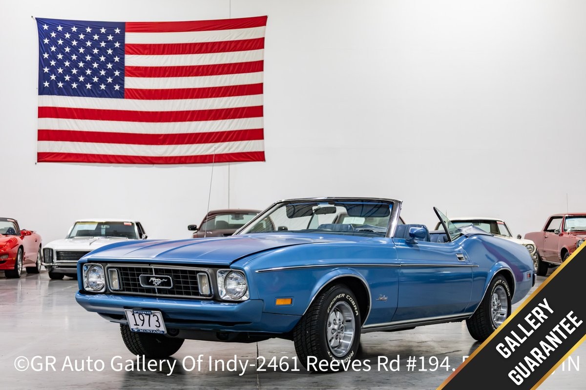 Ford-Mustang-1973-Convertible-Blue