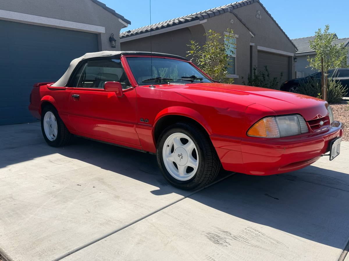 Ford-Mustang-1992-Red