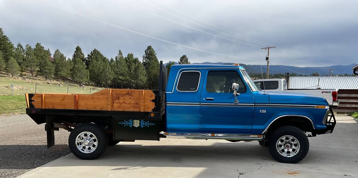 Ford-Ranger-1975