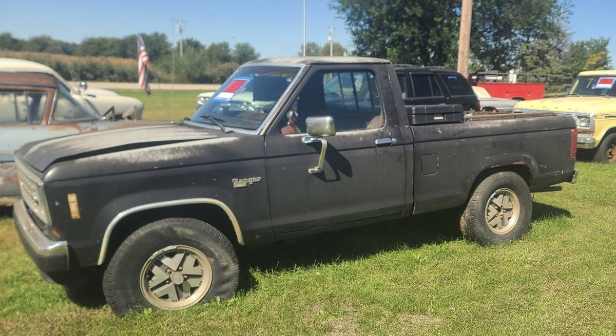 Ford-Ranger-xl-swb-1985-Black