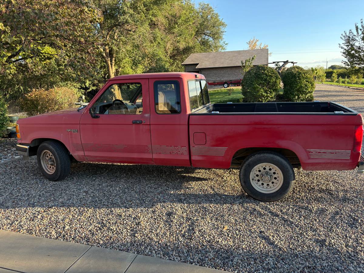 Ford-Ranger-xlt-1992-Red
