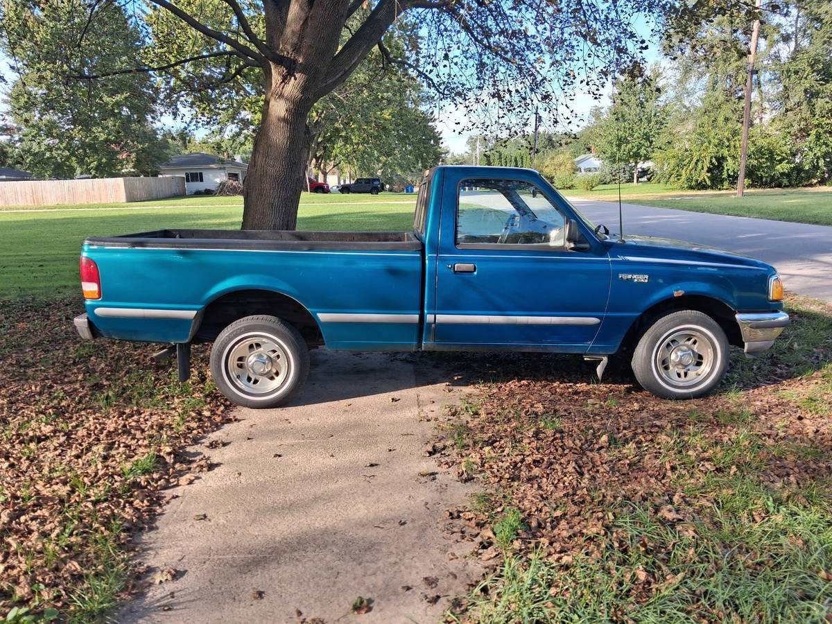 Ford-Ranger-xlt-4x4-1996-Blue