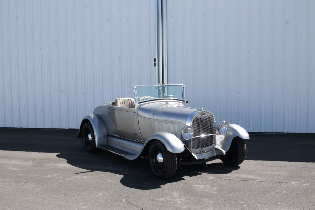 Ford-Roadster-1929-Silver