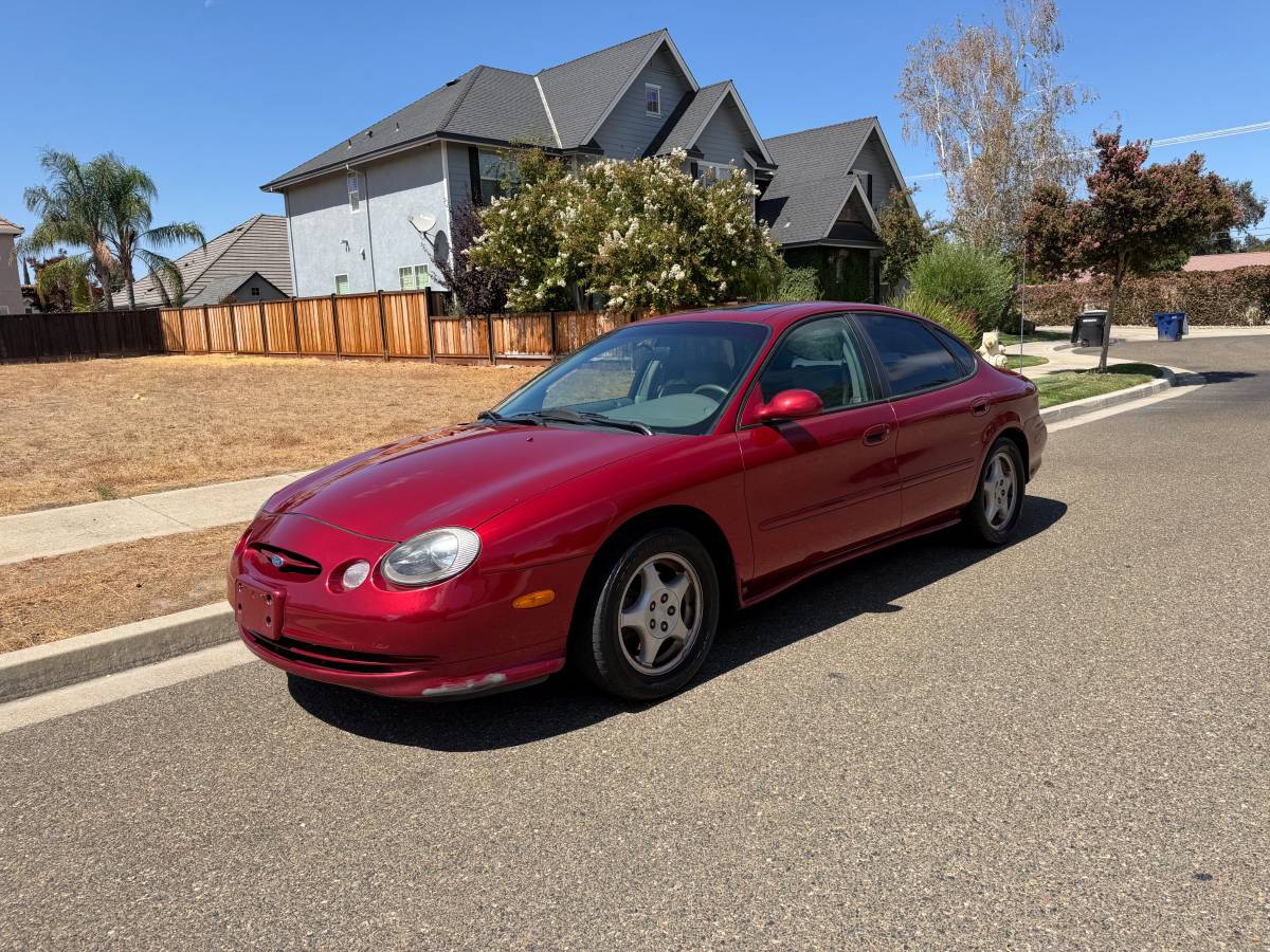 Ford-Taurus-sho-1996