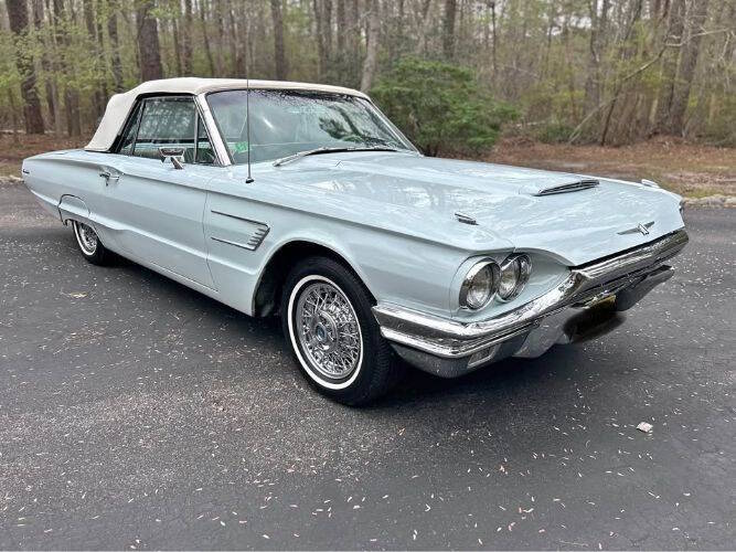 Ford-Thunderbird-1965-BlueWhite-Top-White