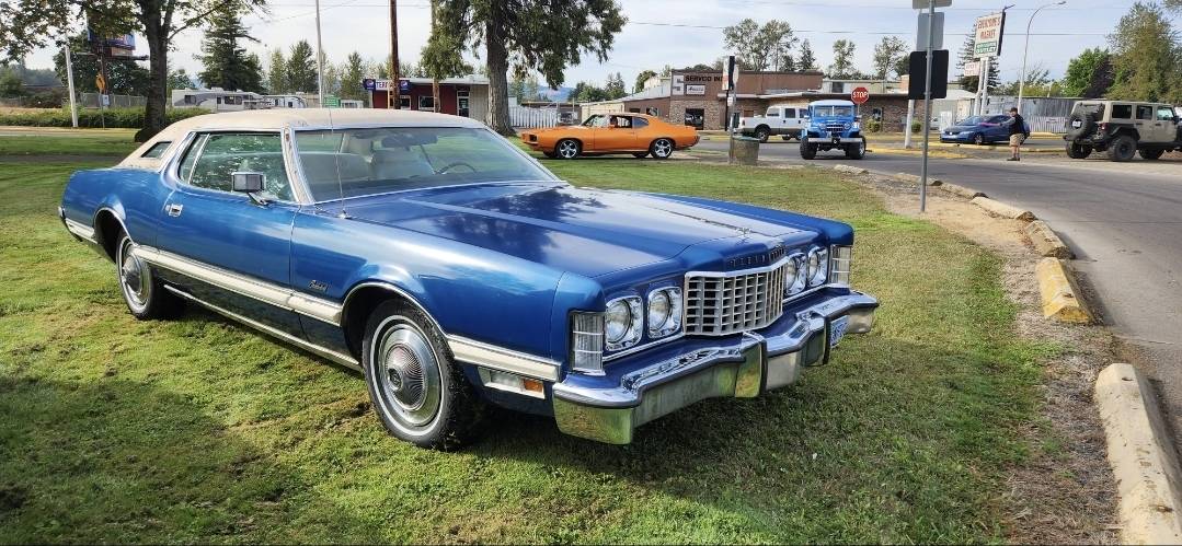 Ford-Thunderbird-1973-Blue