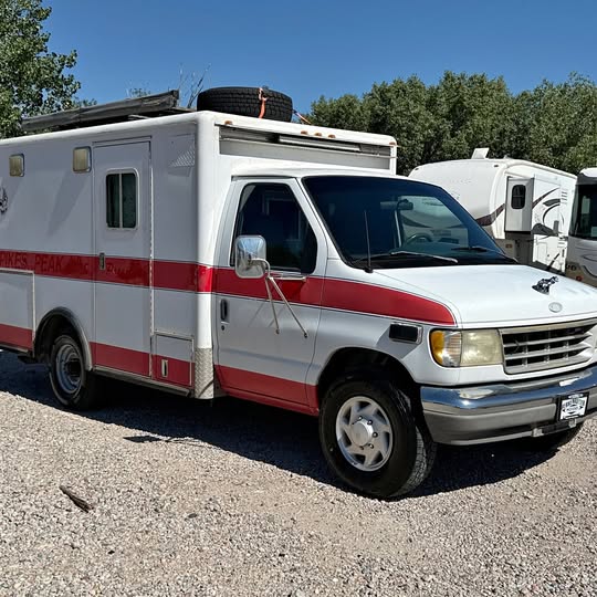 Ford-e350-converion-camper-7.3l-diesel-Ford-come-check-it-out-1994