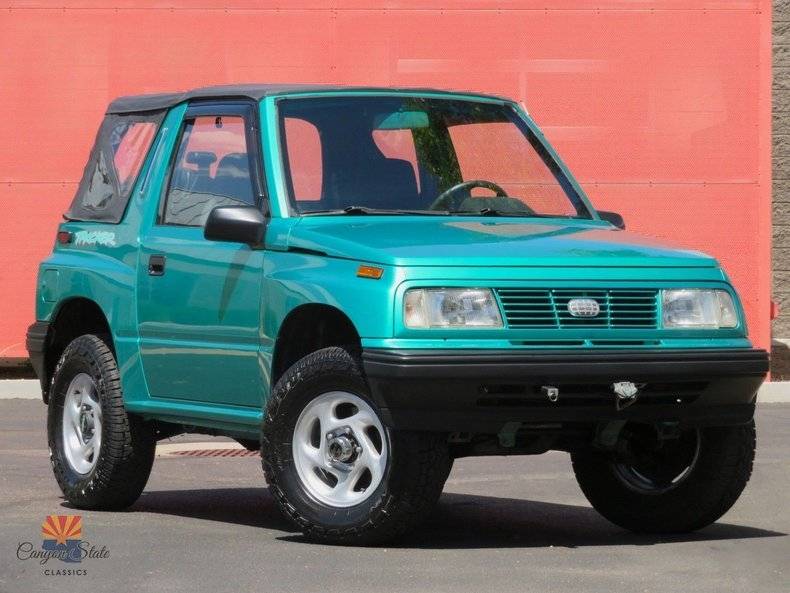 Geo-Tracker-2dr-convertible-4wd-1995