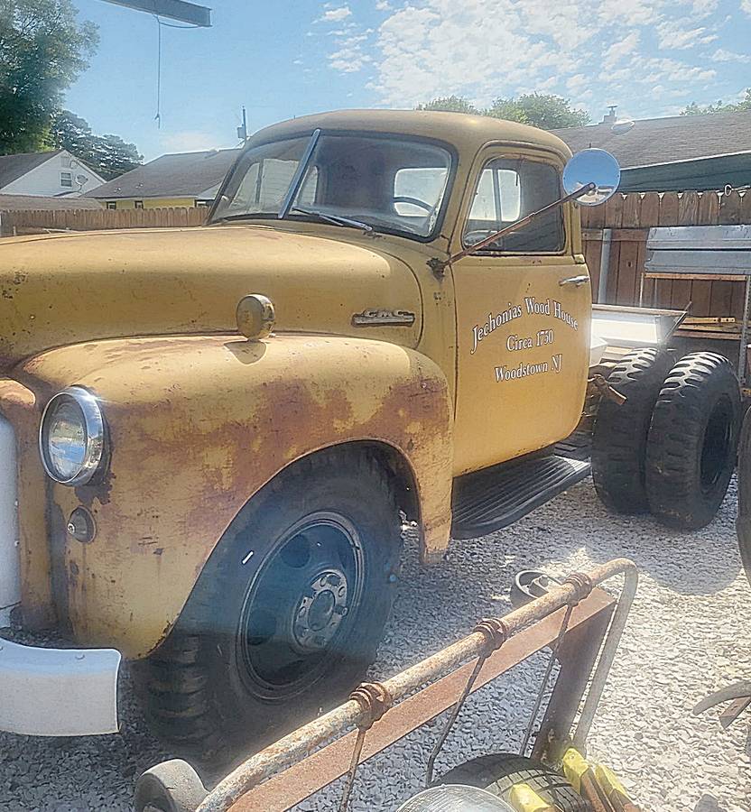 Gmc-1951-Yellow