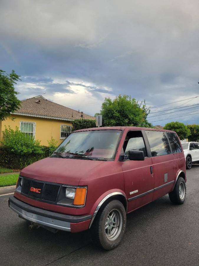 Gmc-Safari-12-ton-nominal-1986-Red