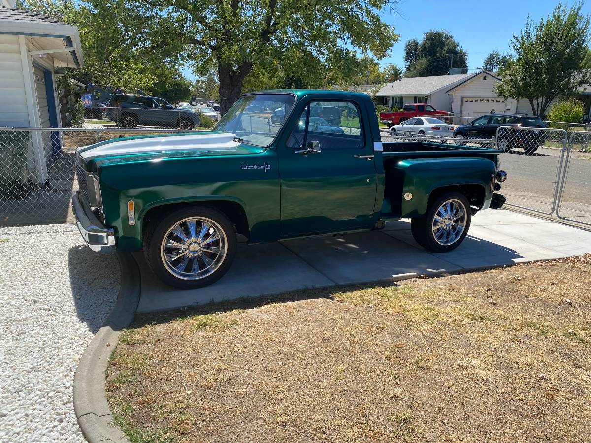 Gmc-Sierra-1973-Green